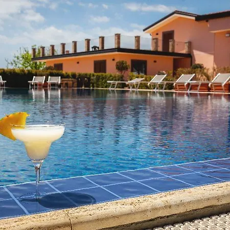 Alojamento de Turismo Rural Il Giardino Country With Pool