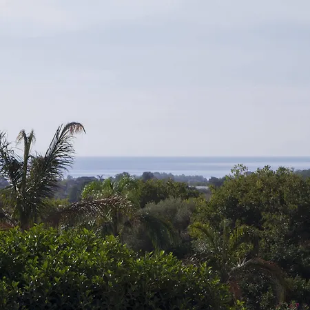 Farm stay Il Giardino Country Holiday With Pool