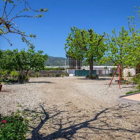 Il Giardino Country Holiday With Pool *