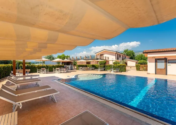 Il Giardino Country With Pool 陶尔米纳