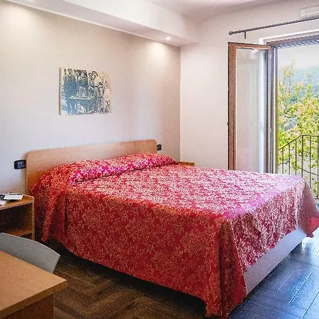 Il Giardino Country With Pool 农家乐 *