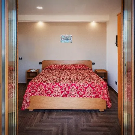 Il Giardino Country With Pool 陶尔米纳